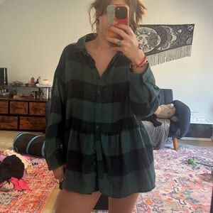 American Eagle Outfitters Green and Black Plaid Blouse